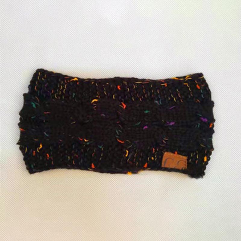 Barvit pleten kvačkan zasukan naglavni trak - slika 3